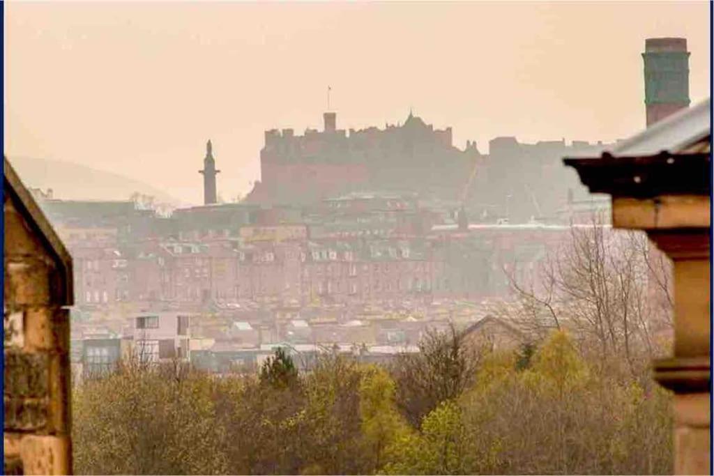Spacious 2 Bed, 2 Bath Apartment -The Shore, Leith — Photos 2